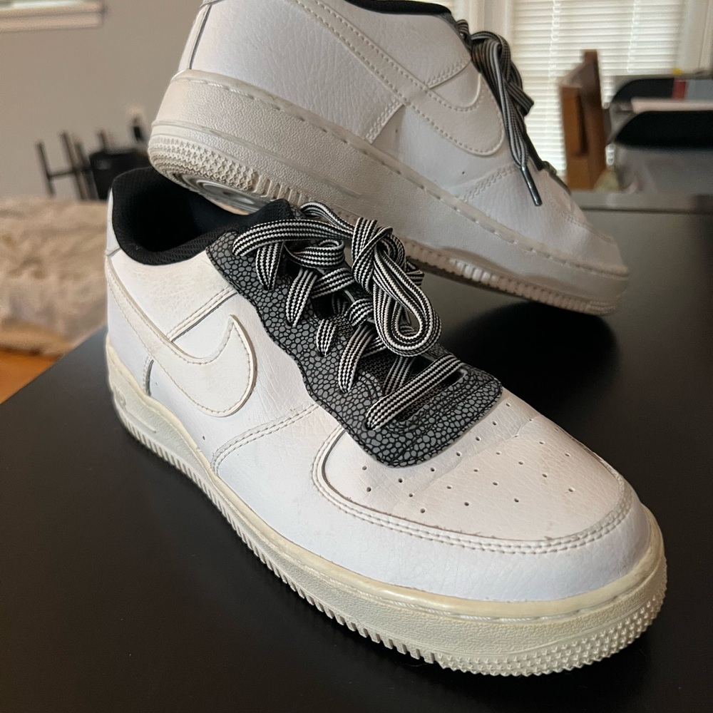 Nike White and Black Kids Sneakers